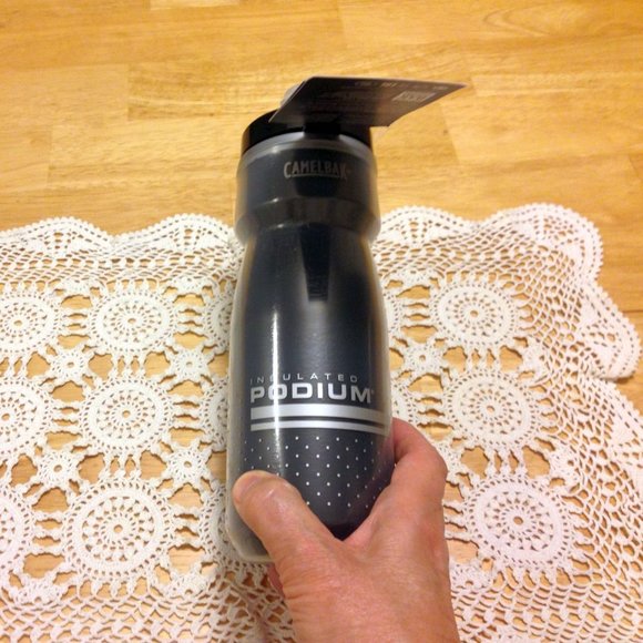 Insulated Hydration Bottle - New Camelbak Podium Chill - Picture 1 of 5